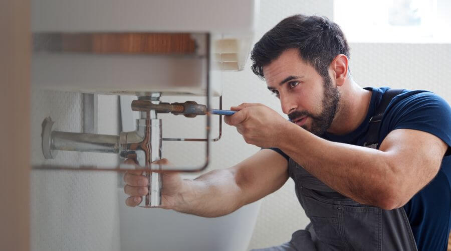 Expert burst pipe repair services in Goetzville, MI
